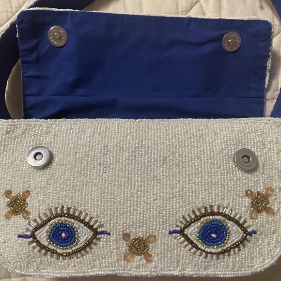America & Beyond Evil Eye Beaded Shoulder Bag Purse & Earrings NWT Blue White - Picture 4 of 7
